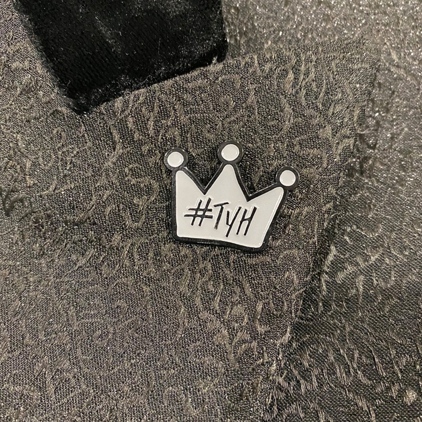 Lapel Pin / TYH Crown